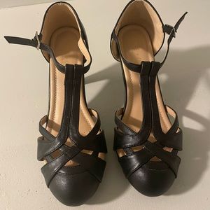 Chase + Chloe Collection Heels